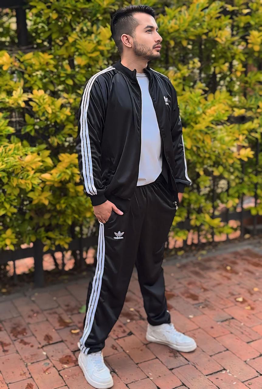 Conjunto Adidas de 2 piezas - Estilo y Comodidad en un solo Look 🌟