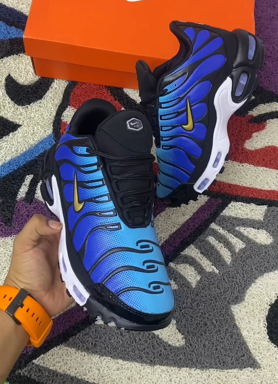 DEPORTIVO NIKE AIR MAX PLUS - Estilo y Actitud 🌟