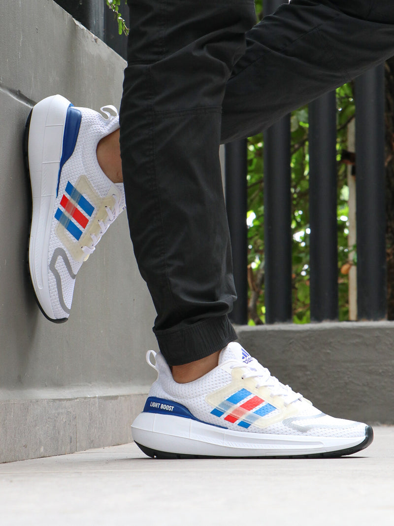 DEPORTIVO " ADIDAS LIGHT BOOST " - Ligereza y comodidad