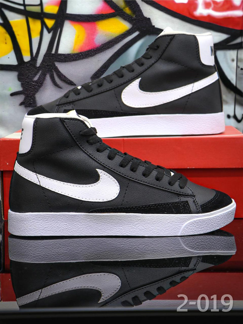 NIKE BLAZER MID '77 - UNISEX